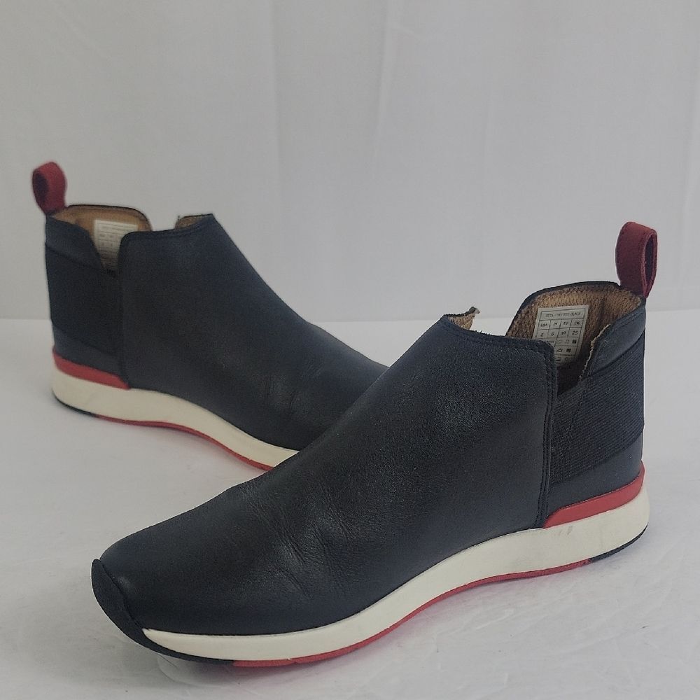 Vionic Cosmic Cece Casual Women's‎ Sneaker Bootie - Picture 4 of 11